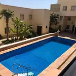 アパート La Perla 3 Bedrooms In *