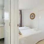 La Perla 3 Bedrooms In アパート *